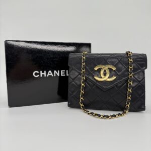 Chanel enveloppe flap bag
