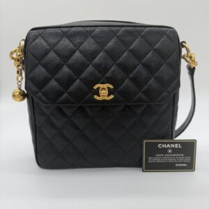 Chanel vintage box flap bag in caviar leather